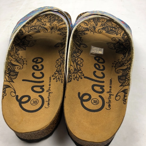 Calceo Elephant Cross Strap Sandal - New in box - Picture 8 of 8